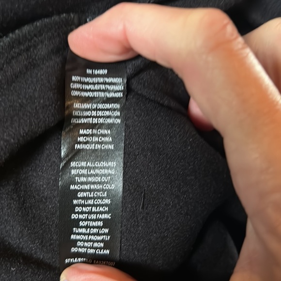 Eddie Bauer NWT Quarter Zip Mock Neck Pullover Size X-Large in Black - Picture 7 of 8